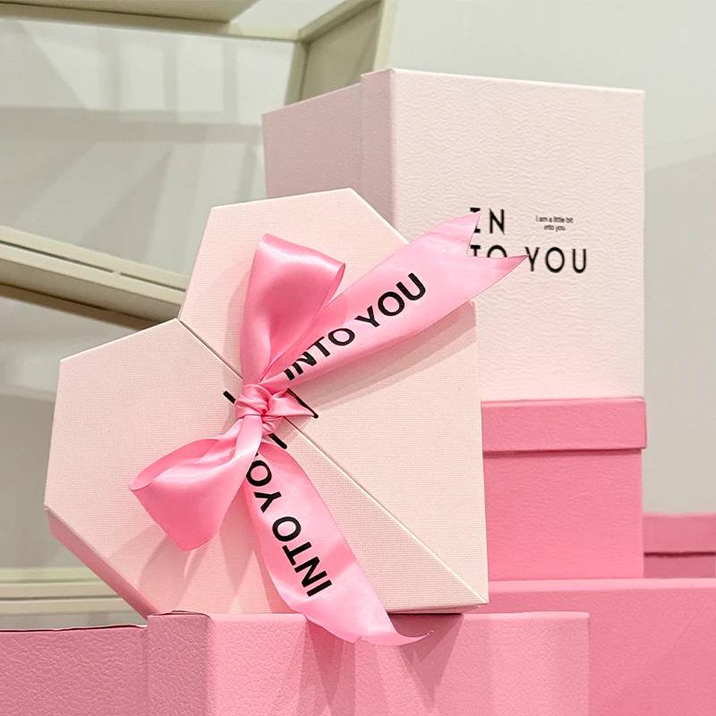 INTO YOU Pink Heart Gift Set 15pcs - Image 8